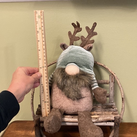 NEW WOODLAND COTTAGE FELTED REINDEER CHRISTMAS GNOME with Beanbag Bottom - Picture 8 of 9